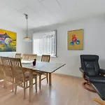 Sylvie - 1-5km From The Sea By Interhome
