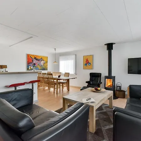 בית נופש Sylvie - 1-5km From The Sea By Interhome